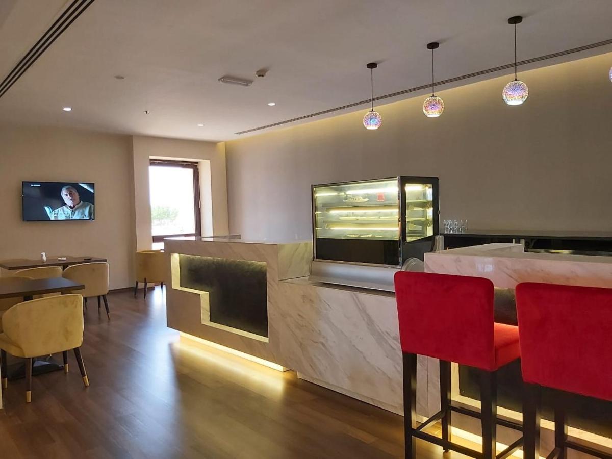 Basrah International Airport Hotel מראה חיצוני תמונה