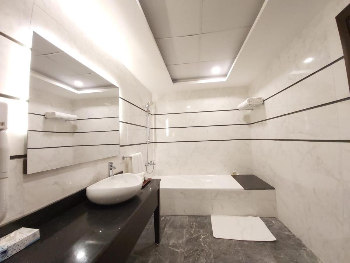 Basrah International Airport Hotel מראה חיצוני תמונה